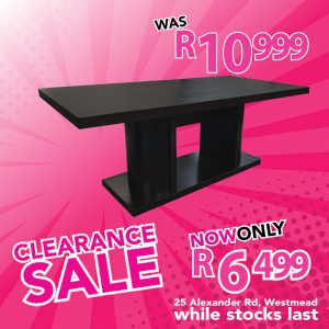 Sandra dining table